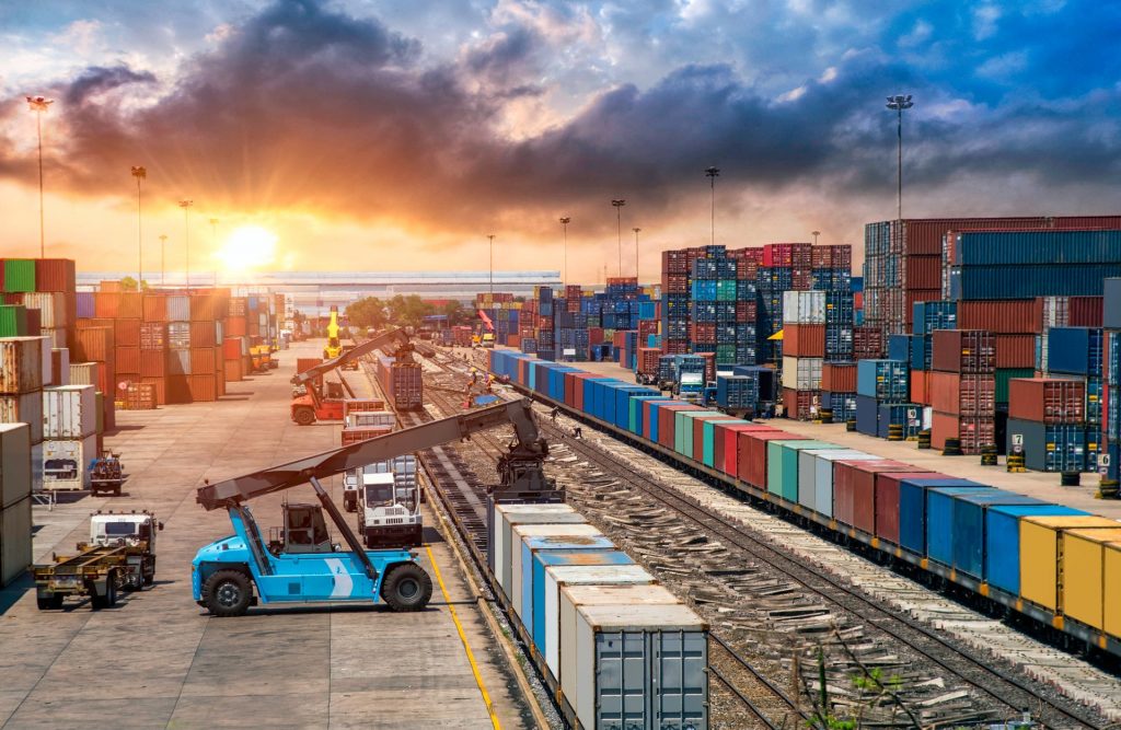 Перевозки контейнеров внутри страны выросли на 5,9%