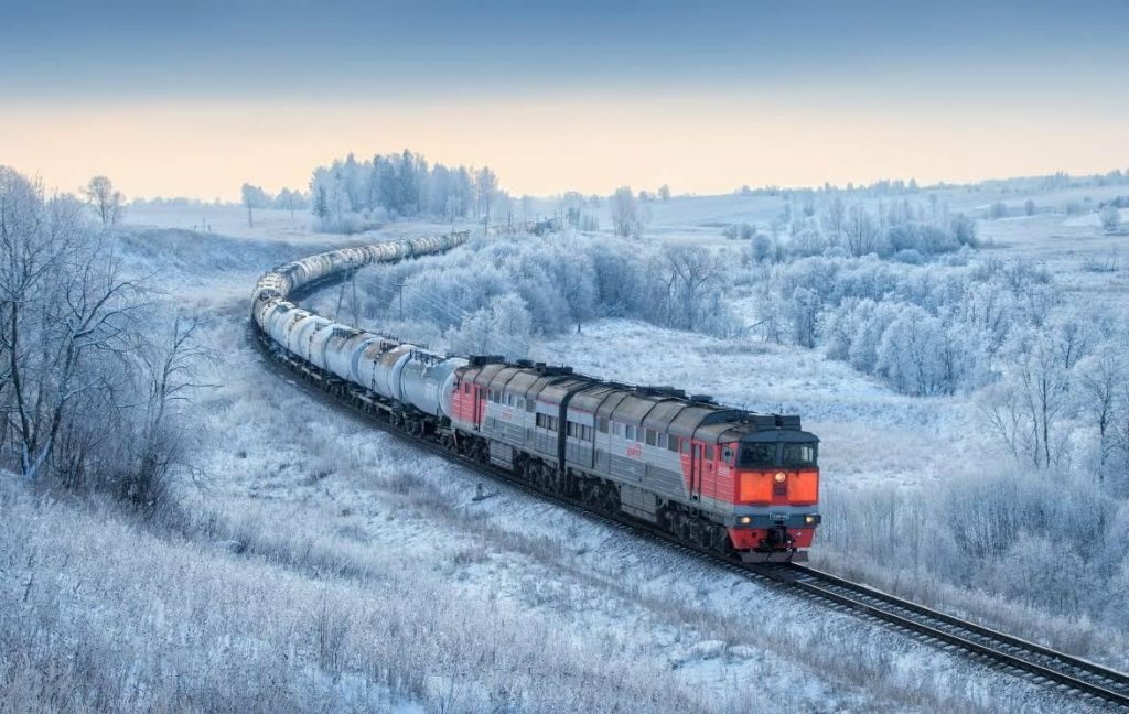 Кабмин РФ утвердил перечень грузов для приоритетных поставок в рамках северного завоза